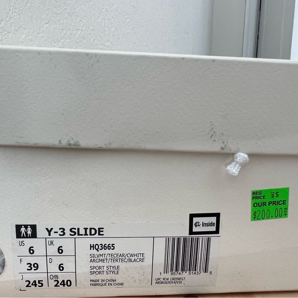 Y-3 Slides - Picture 4 of 4